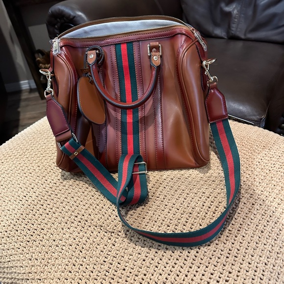 Gucci Bag not authentic - Picture 3 of 3